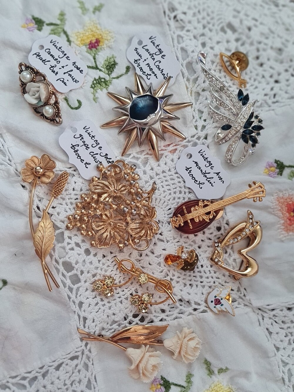 Lot of 12 Vintage Brooches & Pins